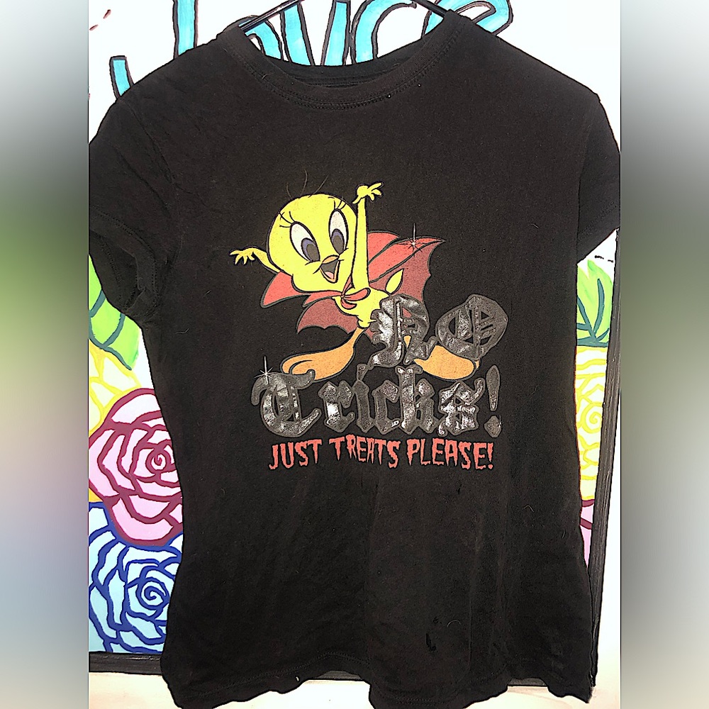 Looney Tunes Tweety Bird shirt 🐥